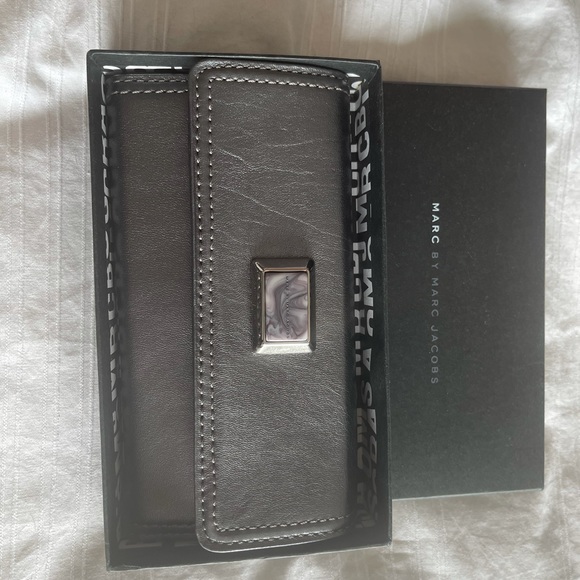NWT Marc by Marc Jacobs Classic Q Jewel Wallet - Picture 1 of 7